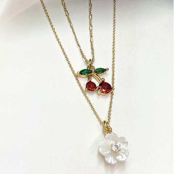 NEW FP x Luna Norte Cherry & Flower Mother Of Pearl Necklace Set - Picture 6 of 9